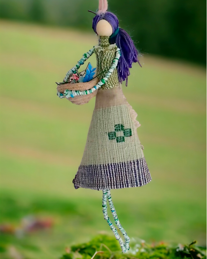 Woven details!