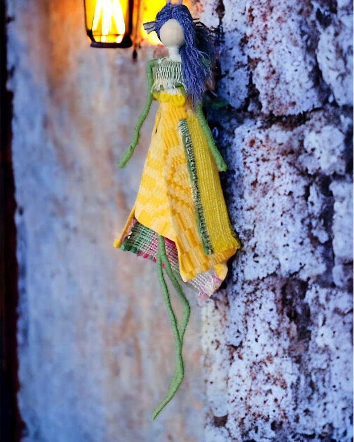 Yellow woven art!
